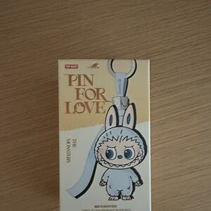 Pop Mart Pin for Love labubu